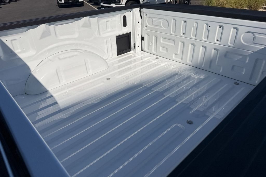 New 2026 Oxford White Ford XLT image 24