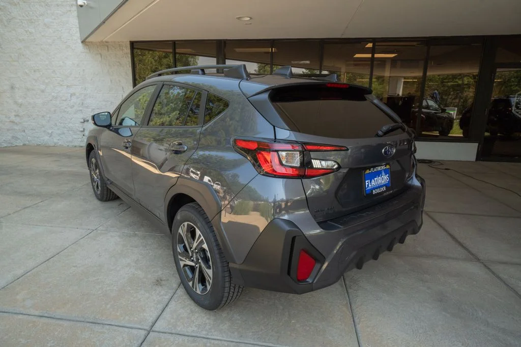 New 2026 MAGNETITE GRAY PEARL Subaru Premium image 5