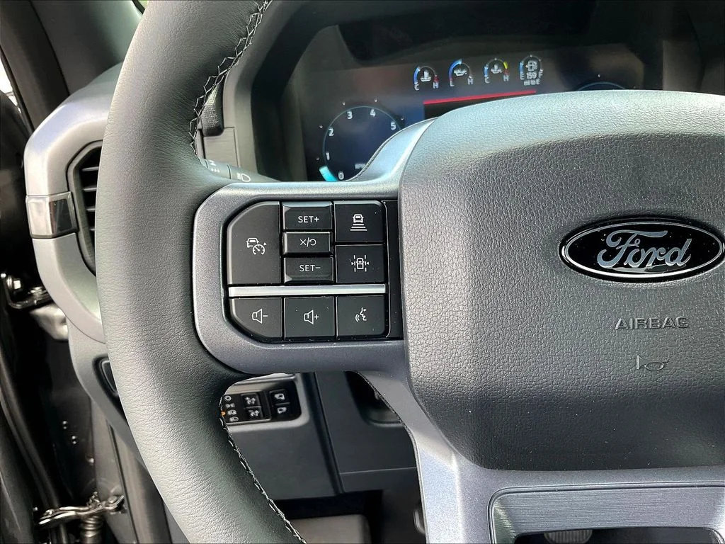 New 2026 Carbonized Gray Metallic Ford XLT image 20