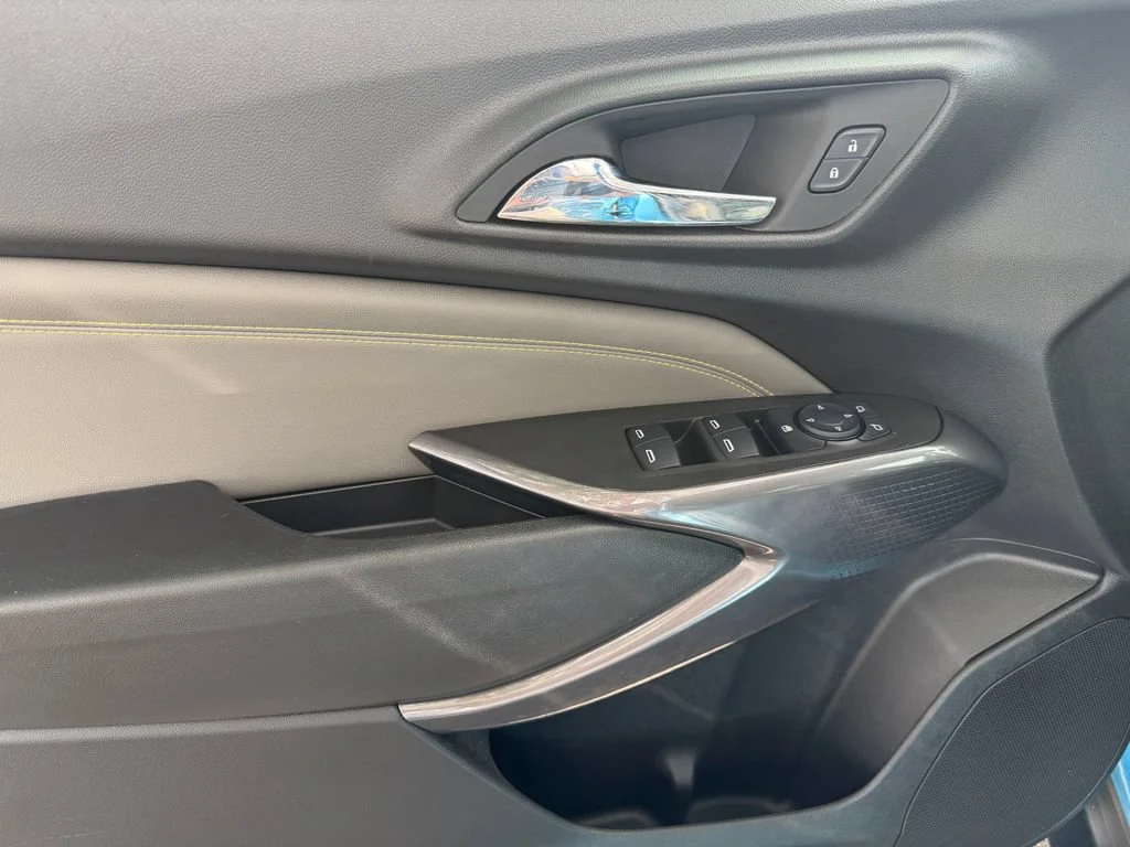 Used 2025 Marina Blue Chevrolet ACTIV image 18