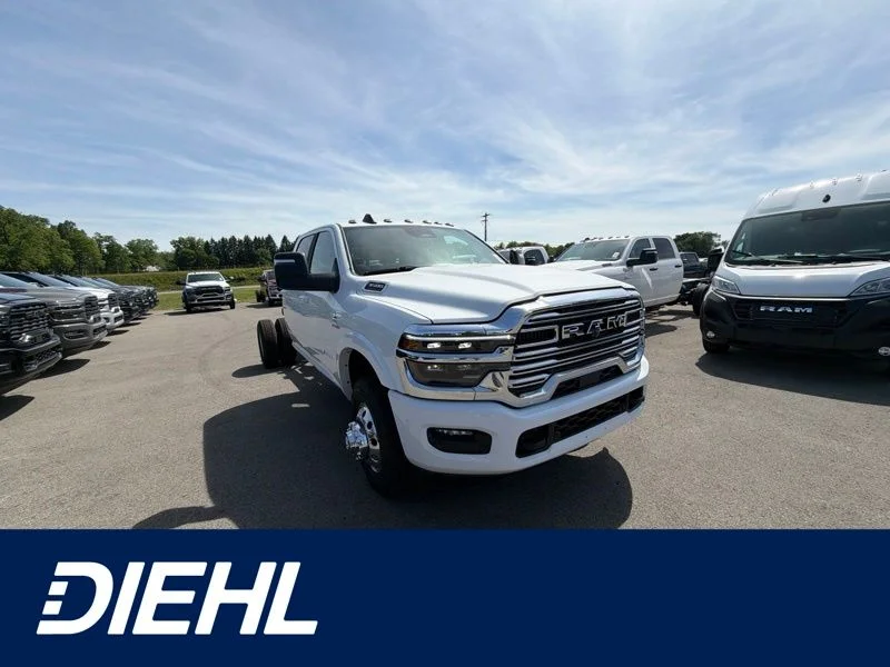 New 2026 Bright White Clear-Coat Exterior Paint RAM Laramie image 1