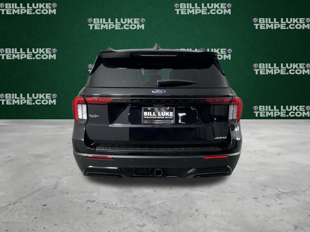2025 Ford Explorer ST-Line photo 2