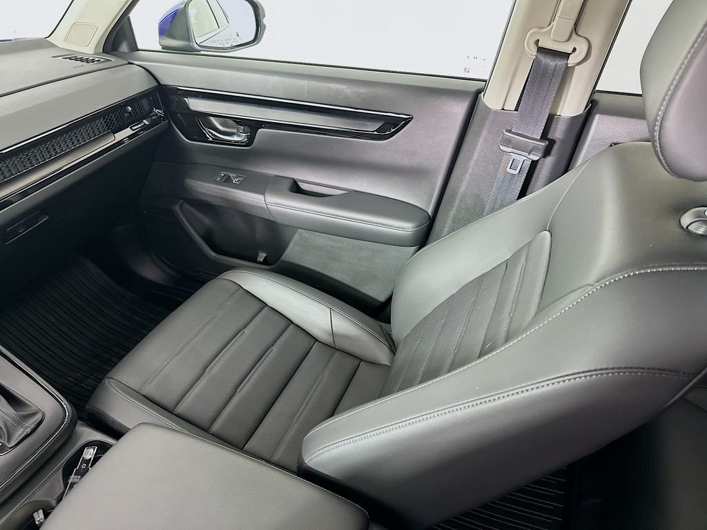 Used 2024 sparkle silver metallic Honda EX-L image 24