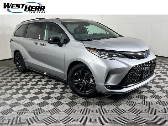 2025 Toyota Sienna XSE 7-Passenger