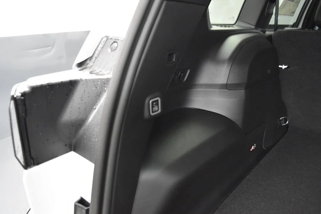 New 2026 Bright White Clearcoat Jeep Limited image 35