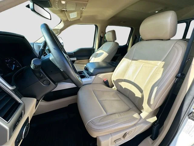 Used 2020 White Ford Lariat image 21