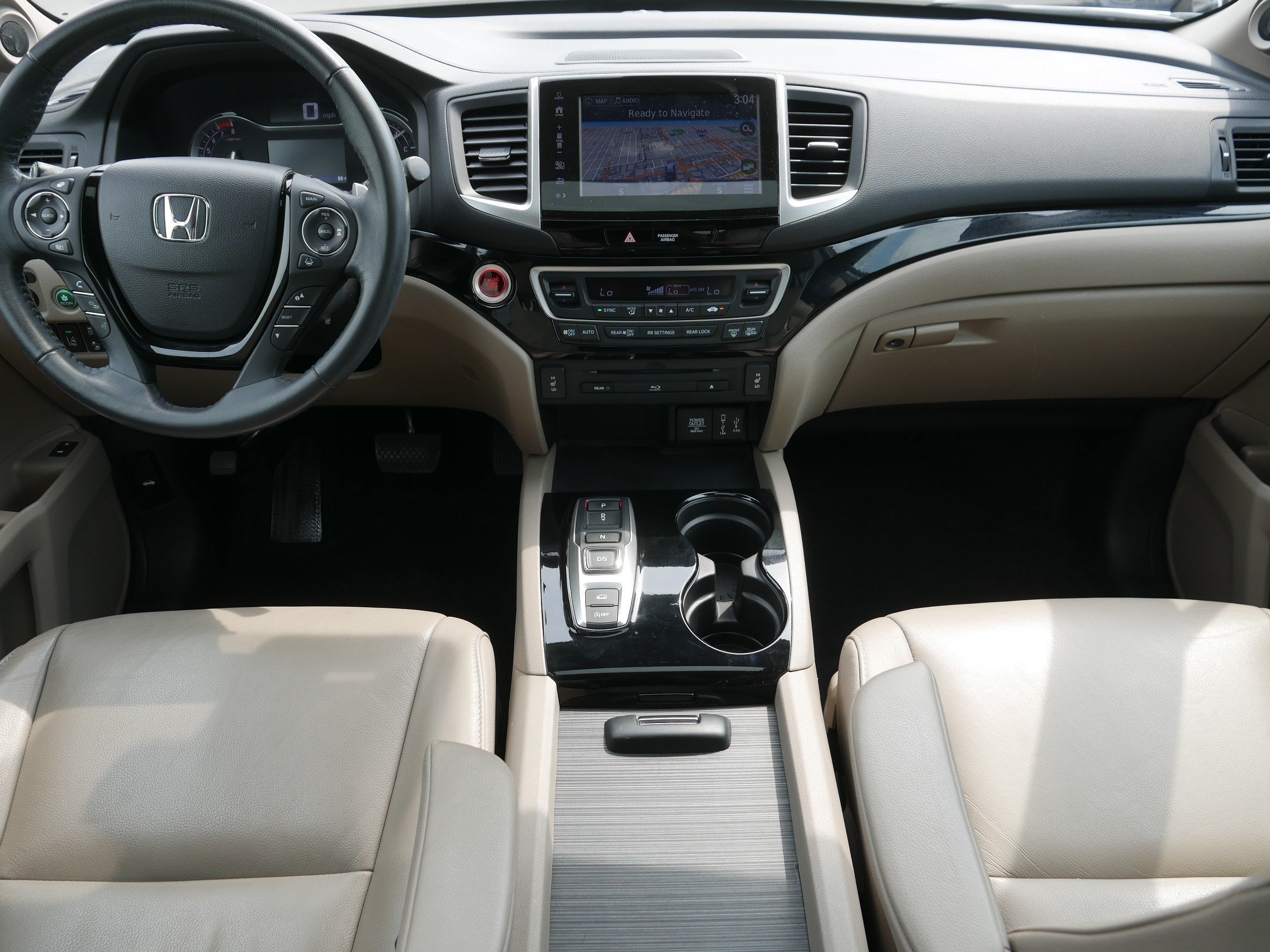 Used 2017 White Diamond Pearl Honda Touring image 10