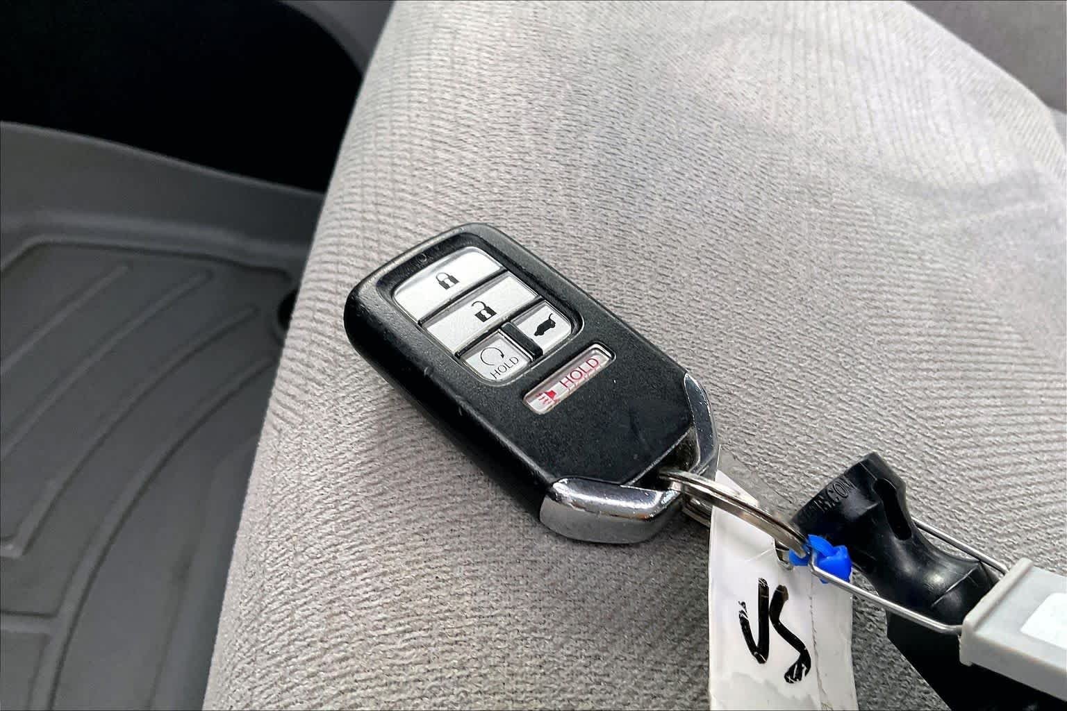 Used 2017  Honda EX image 14