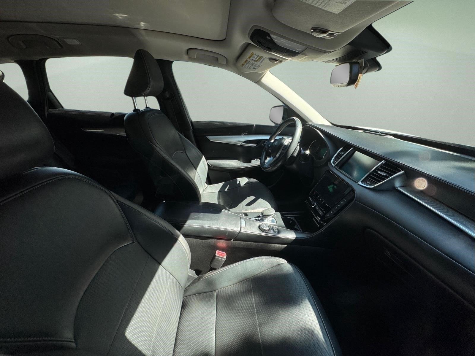 Used 2021 Majestic White INFINITI SENSORY image 10