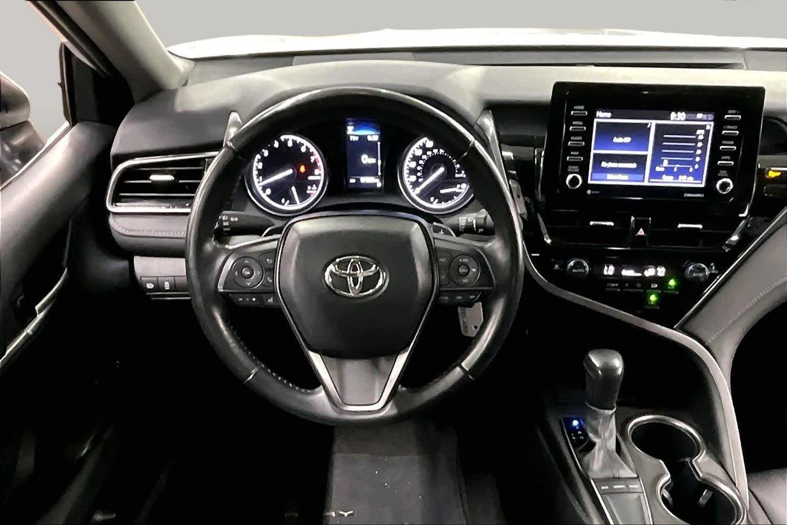 Used 2024 Ice Cap Toyota SE image 6