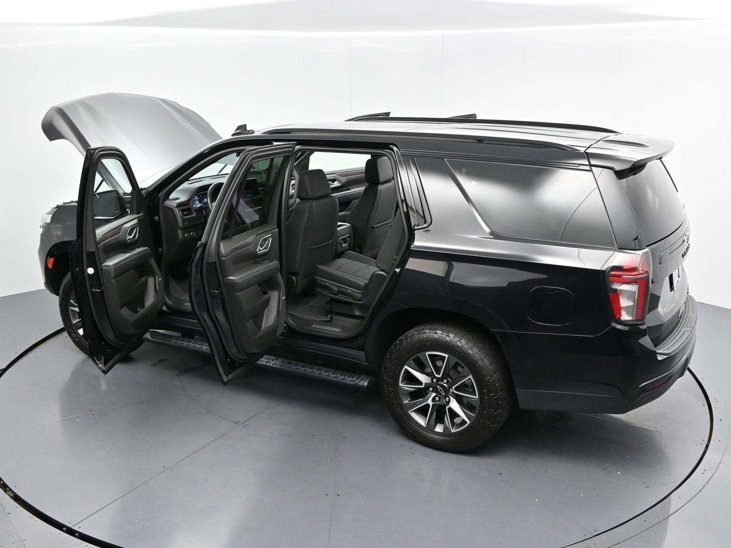 Used 2023 Black Chevrolet Z71 image 41