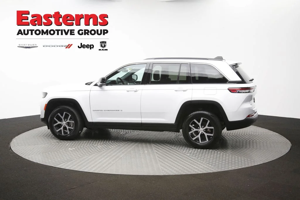Used 2025 White Jeep Limited image 64