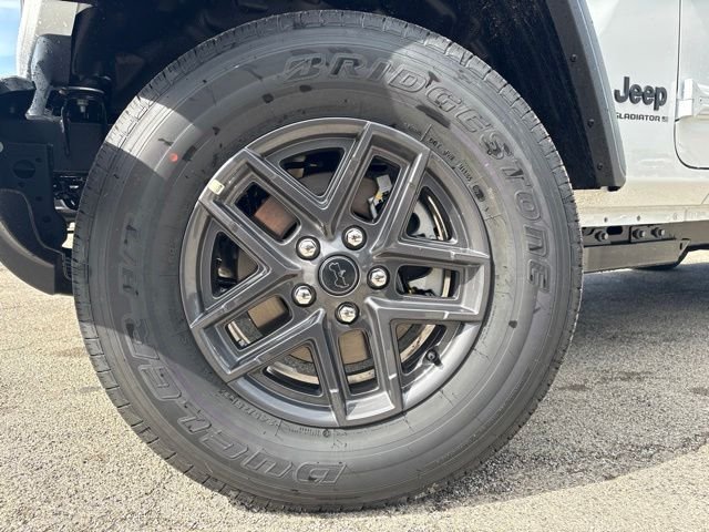 New 2026 Bright White Clear-Coat Exterior Paint Jeep Sport image 8