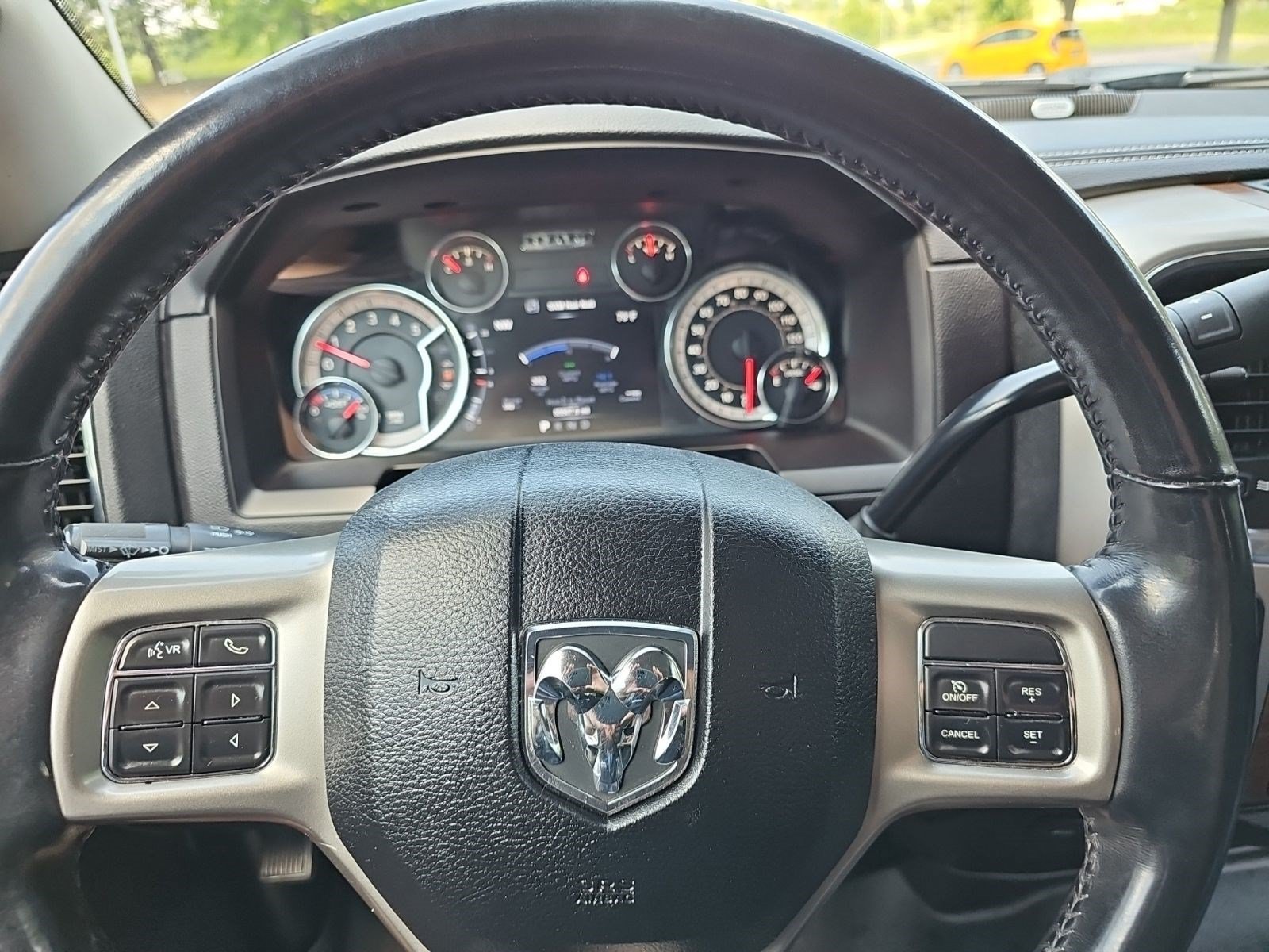 Used 2015 Bright Silver Metallic Clearcoat Ram Laramie image 20