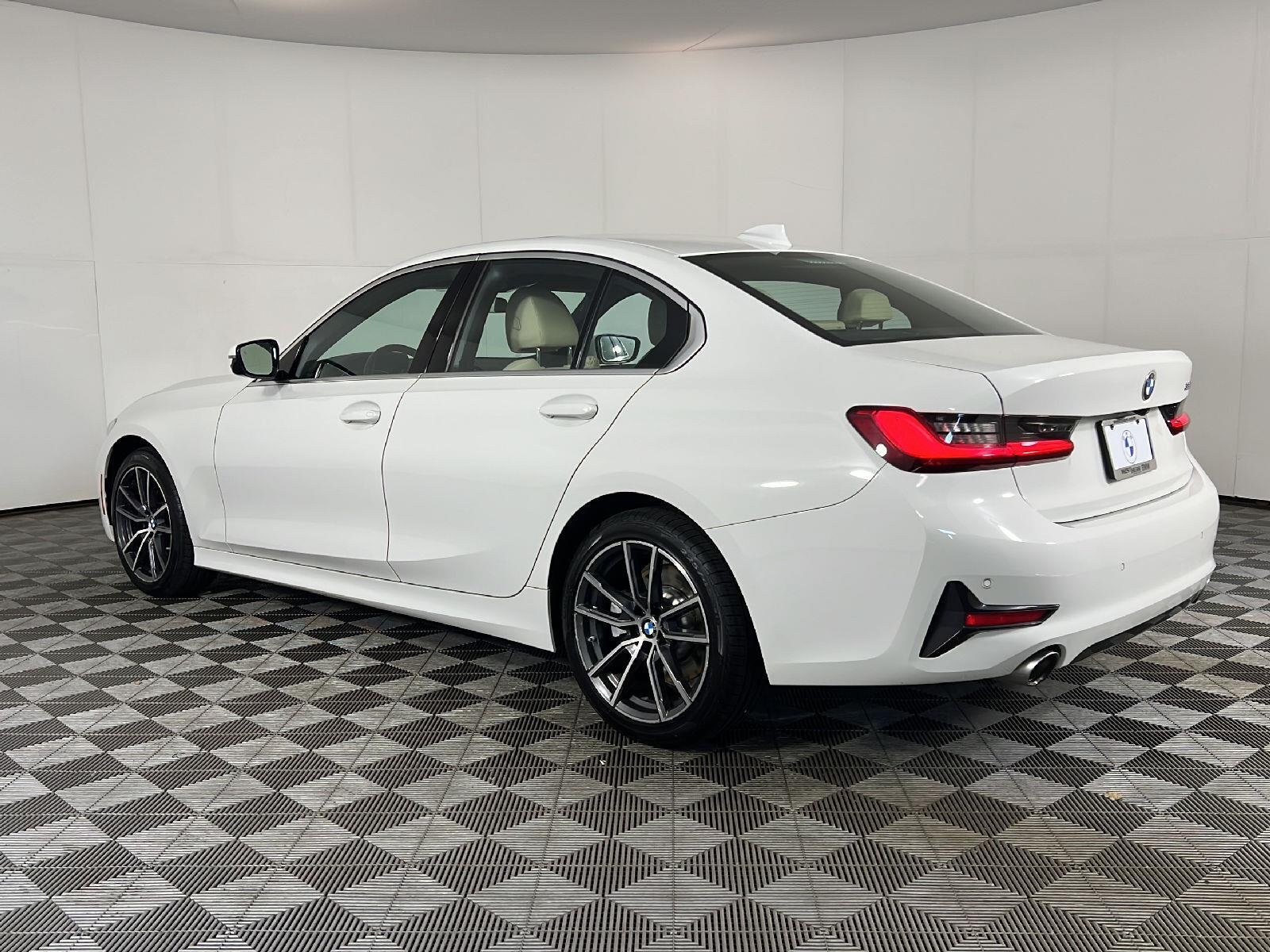 Used 2019 Alpine White BMW 330i xDrive image 9