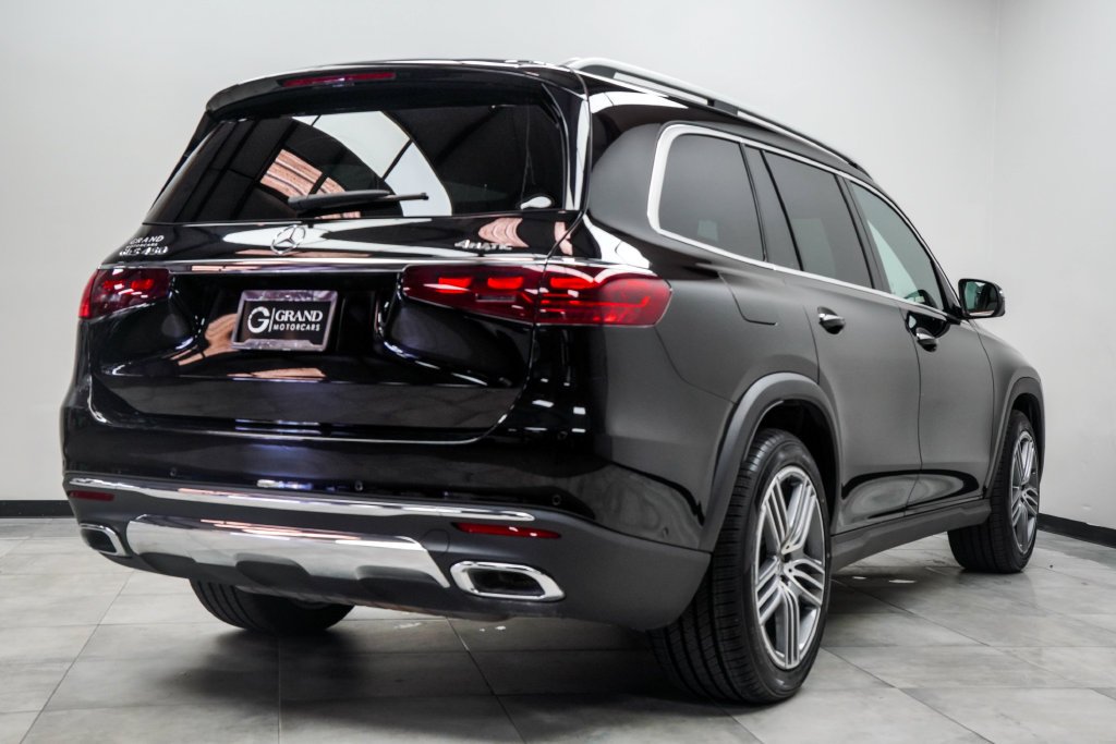 Used 2023 Black Mercedes-Benz GLB 250 image 13