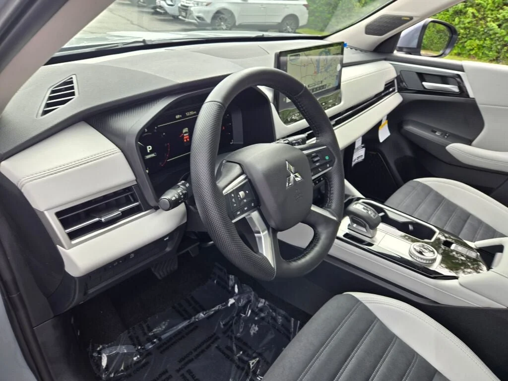 New 2026 Gray Mitsubishi SE 1.5T S-AWC image 19