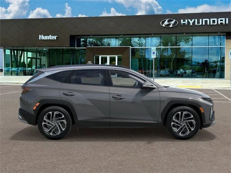 Used 2025 Hampton Gray Hyundai Limited image 7