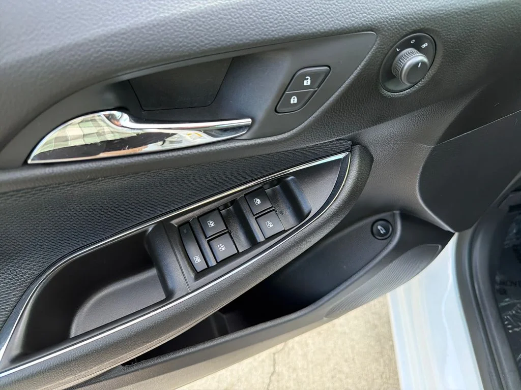 2018 Chevrolet Cruze LS - Photo 15