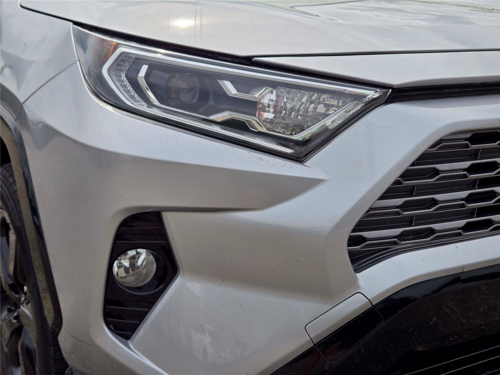 2020 Toyota RAV4 XSE - Photo 3