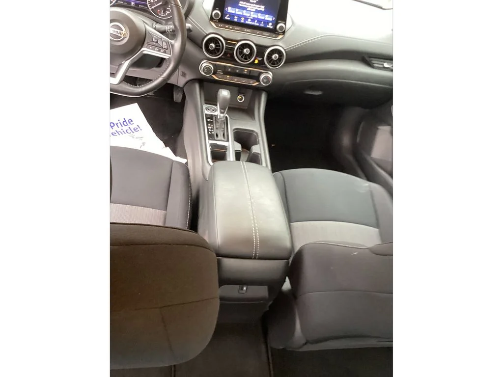 Used 2022 Gray Nissan SV image 18