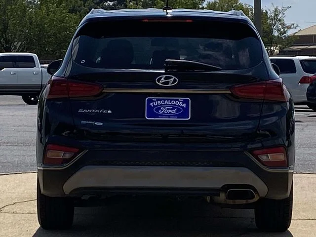 Used 2019 Black Hyundai SE image 4