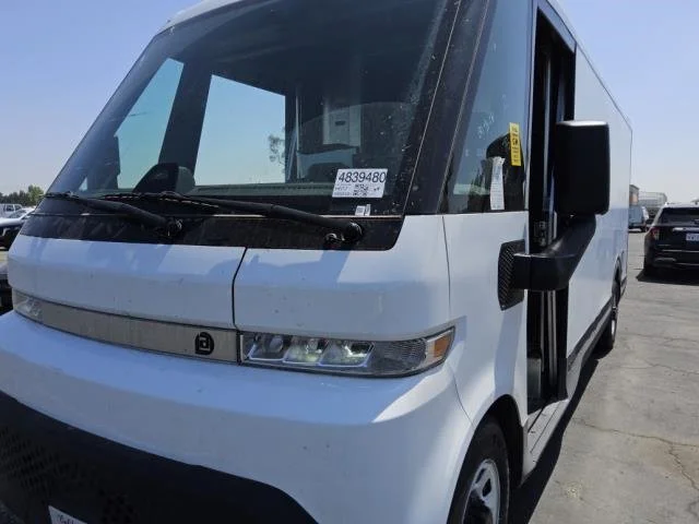 Used 2024 Oyster White BrightDrop EJY image 1