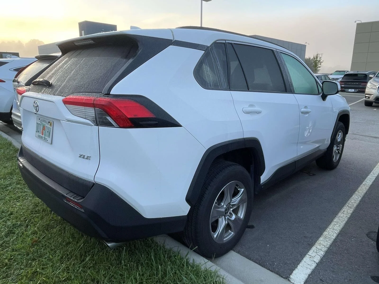 Used 2025 Ice Cap Toyota XLE image 4