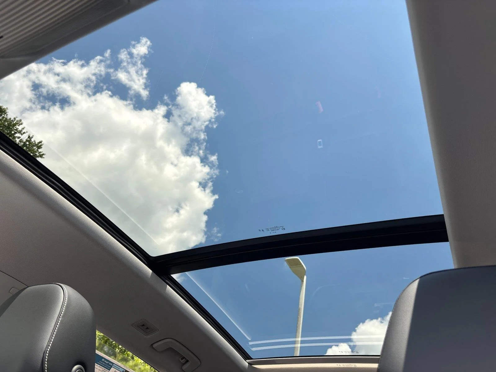 New 2026 platinum gray metallic Volkswagen SE image 30
