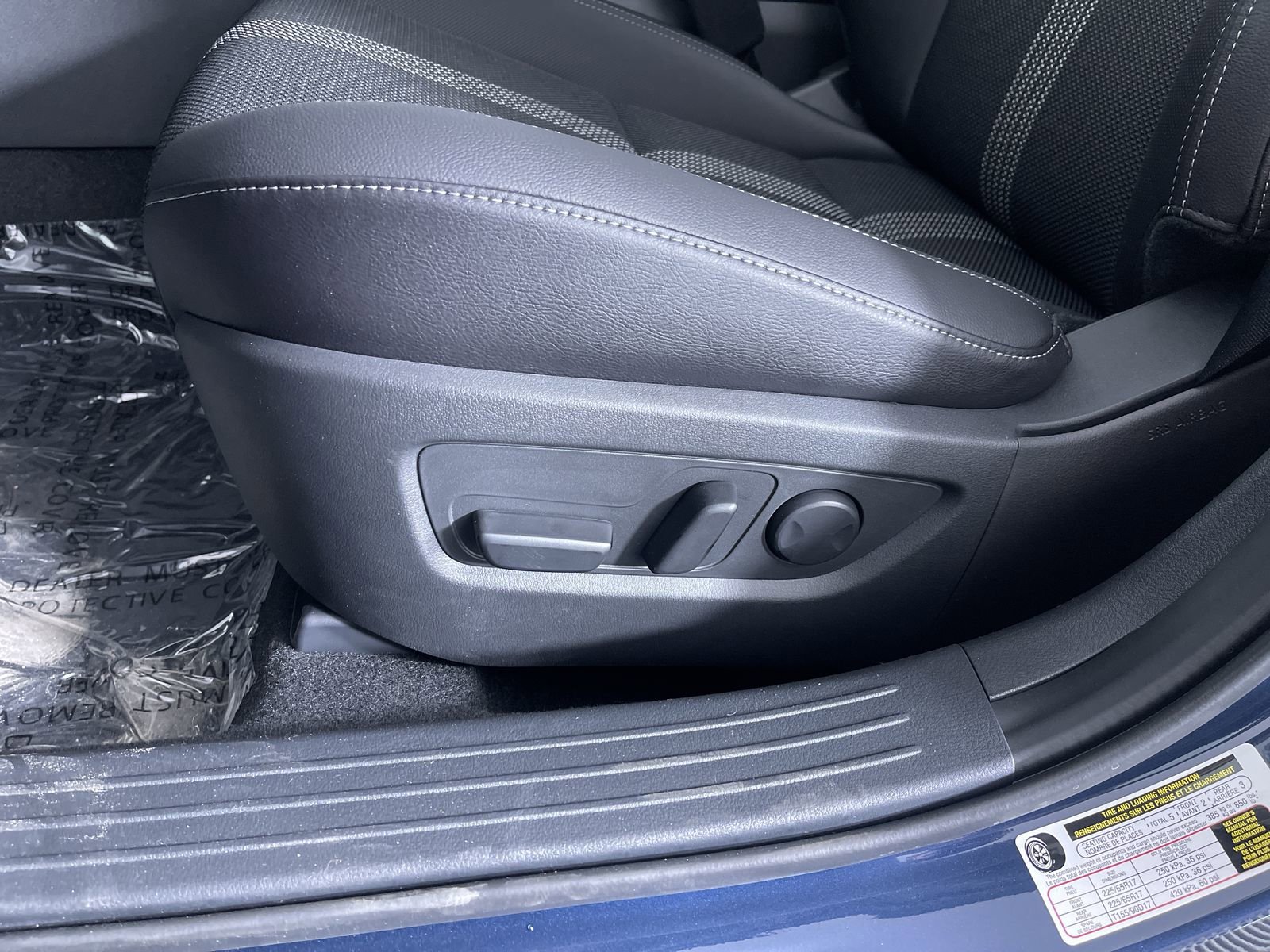 2025 Mazda CX-50 Premium - Photo 11