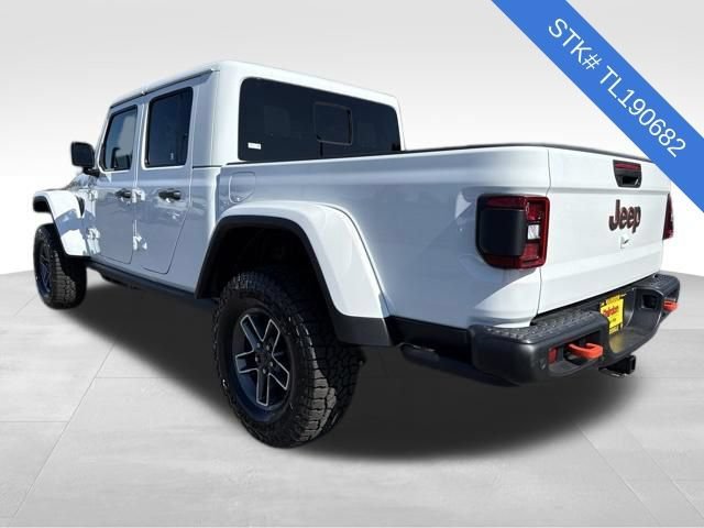 New 2026 Bright White Clear-Coat Exterior Paint Jeep Mojave X image 5