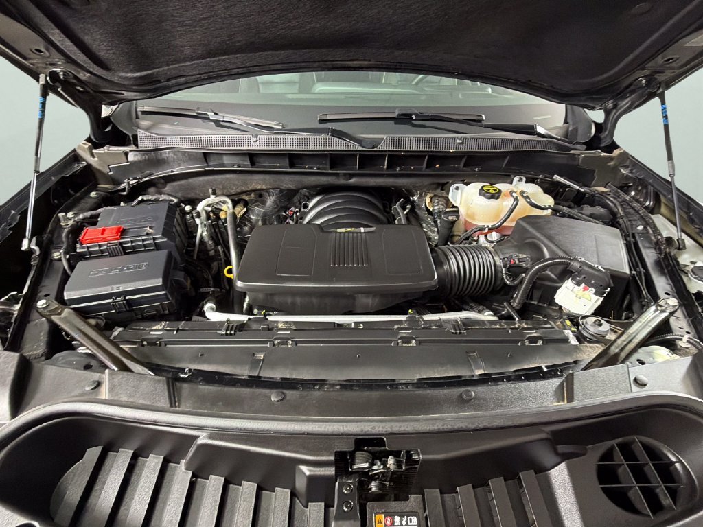 Certified Used 2025 Black Chevrolet Premier image 39