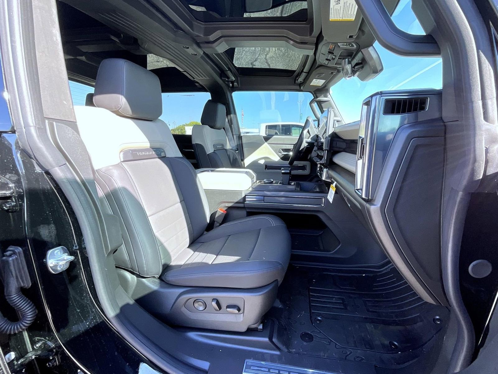 2026 GMC HUMMER EV 3X - Photo 15
