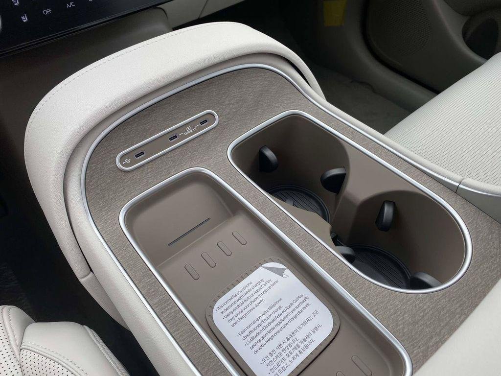 New 2026 White Hyundai Blue SEL Premium 8P image 45