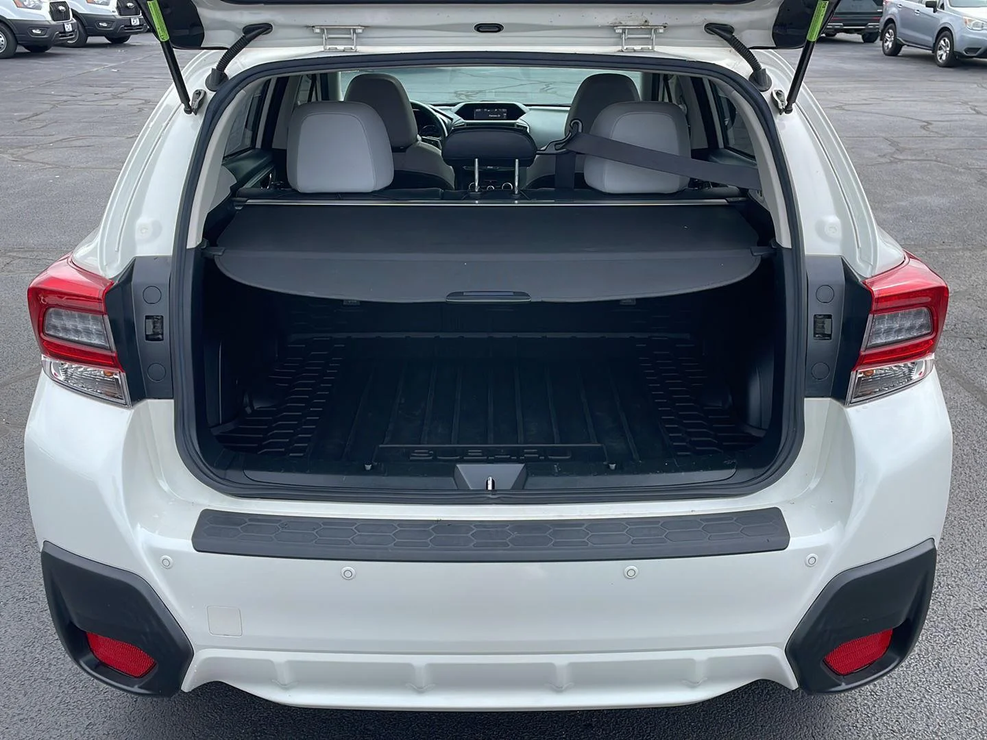 Used 2020 Crystal White Pearl Subaru Limited image 33