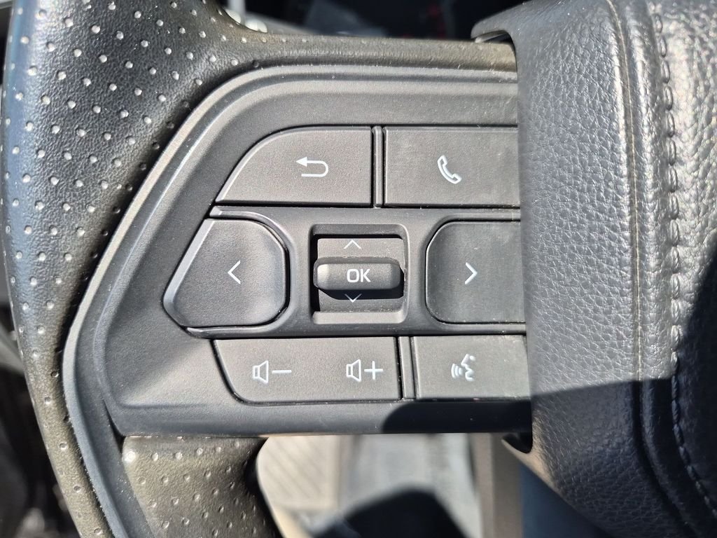 Used 2025 Gray Toyota SR image 18
