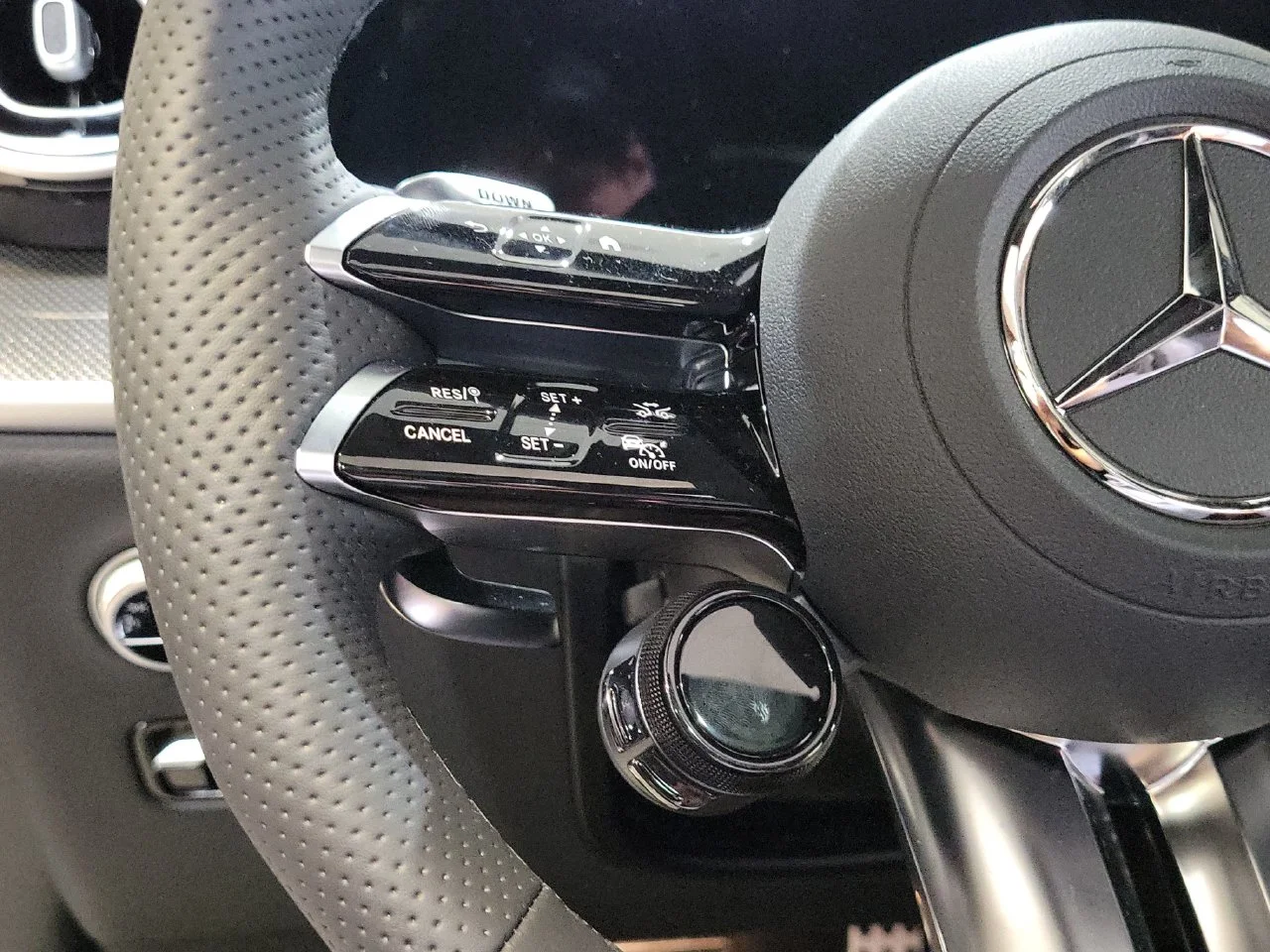 New 2027 MANUFAKTUR Moonlight White Metallic Mercedes-Benz AMG® GLC 53 4MATIC+ SUV image 29