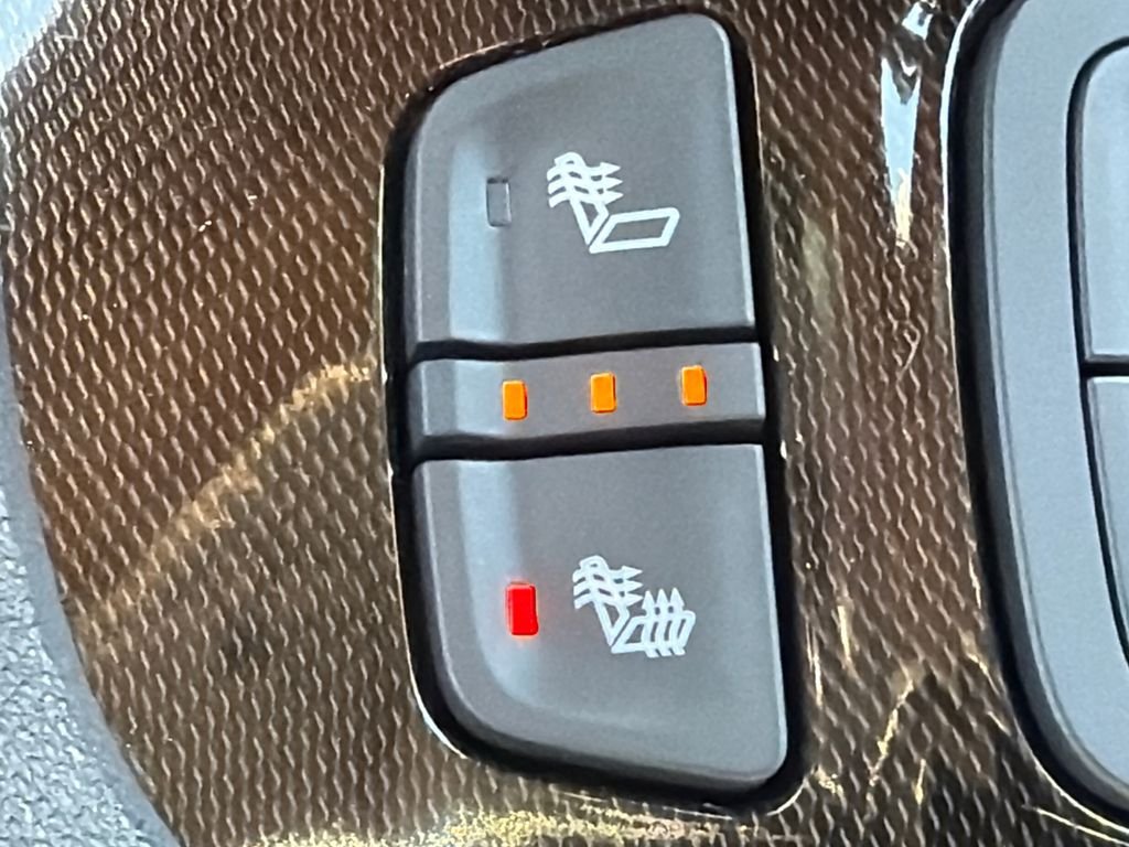 2021 GMC Acadia AT4 - Photo 31