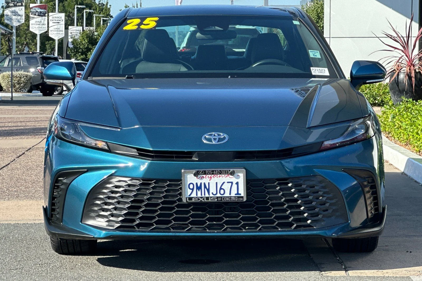 Used 2025 Ocean Toyota SE image 6