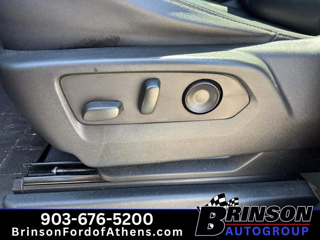 Used 2021 Black Chevrolet Z71 image 23