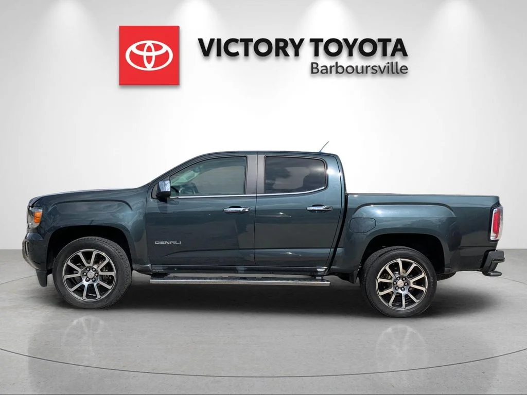 Used 2017 Gray GMC Denali image 2