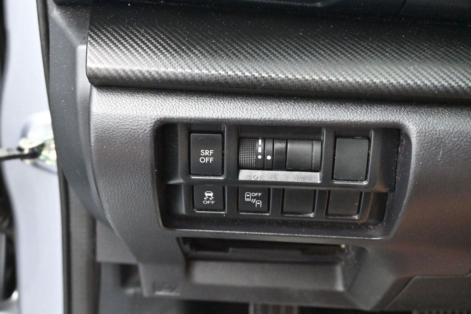 Used 2019 Ice Silver Metallic Subaru Premium image 23