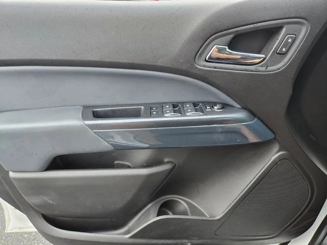 Used 2019 White Chevrolet Z71 image 36