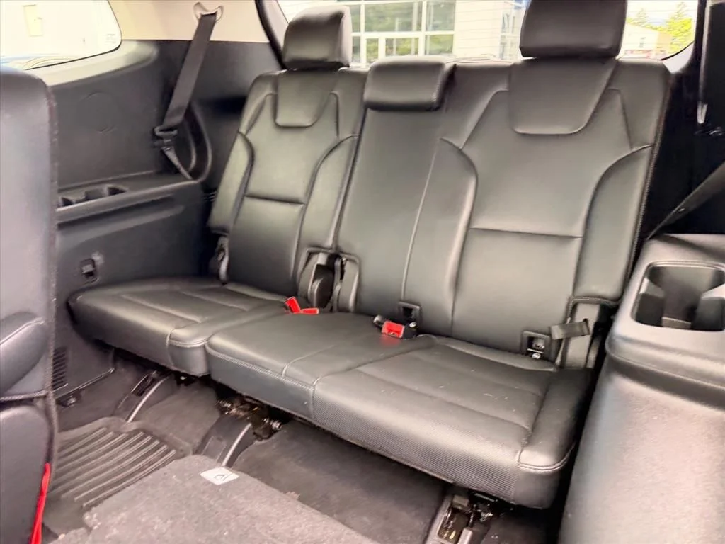 Used 2022 Green Kia EX image 11