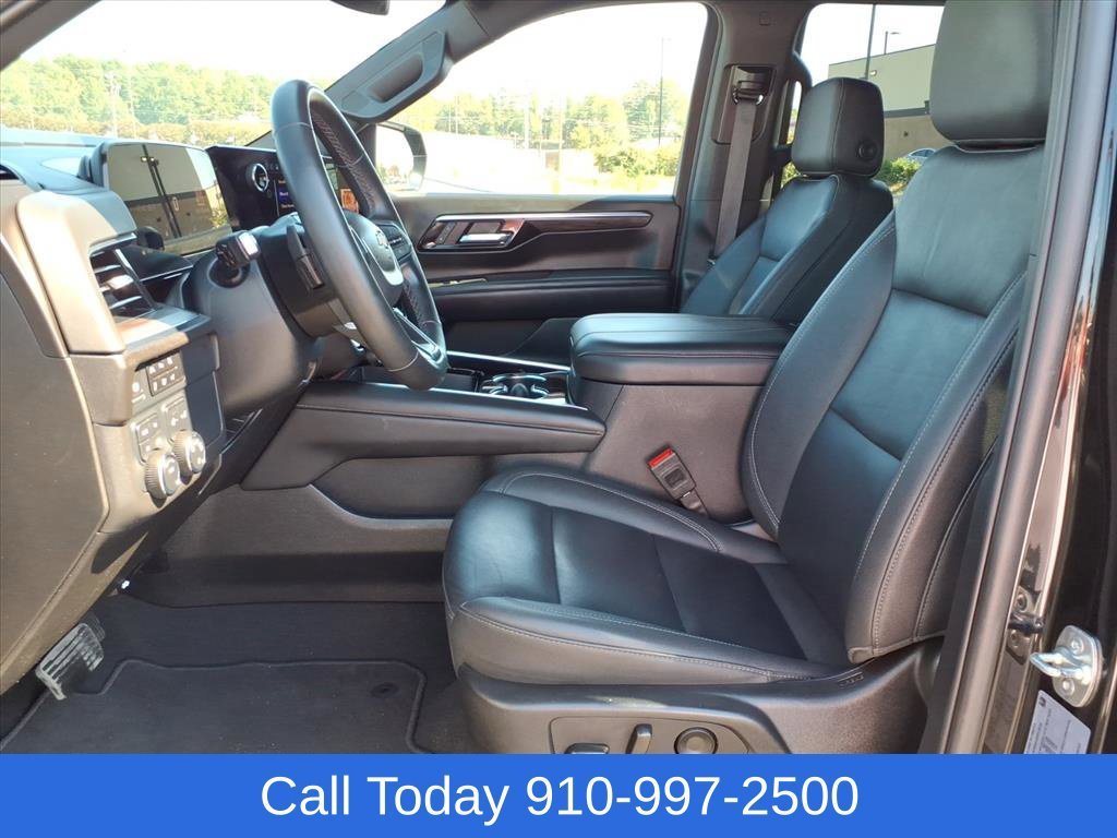 Used 2025 Black Chevrolet LT image 16