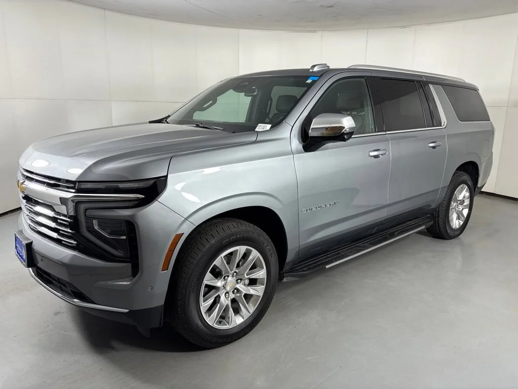 Certified Used 2025 Sterling Gray Metallic Chevrolet Premier image 5