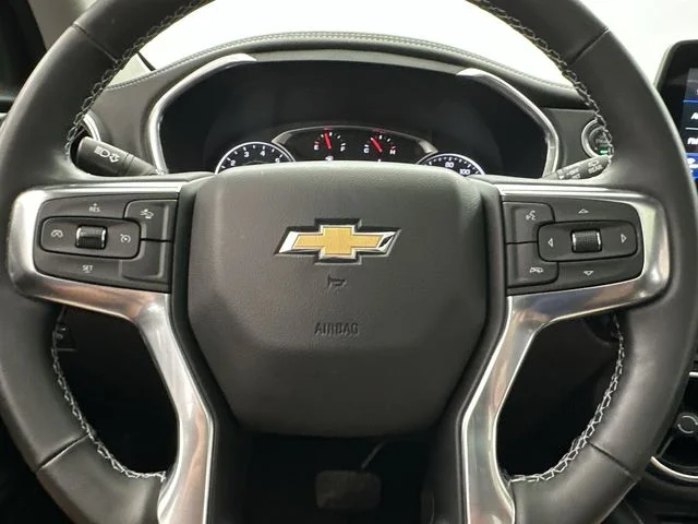 Used 2025 Red Chevrolet LT image 29