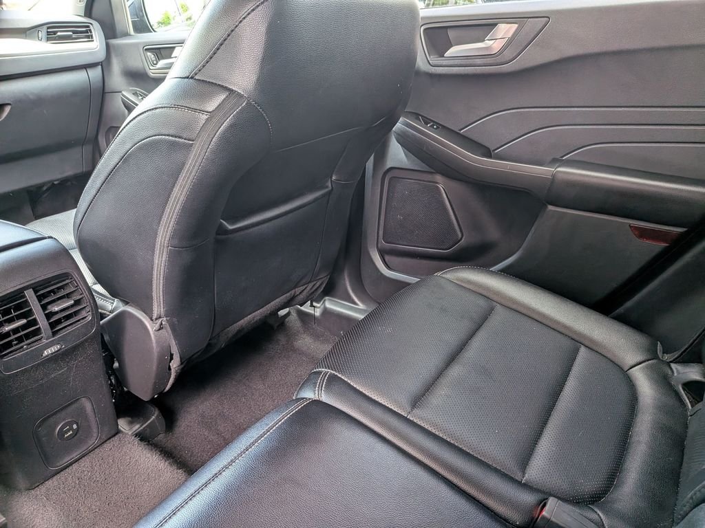 Used 2022 Blue Metallic Ford SEL image 34