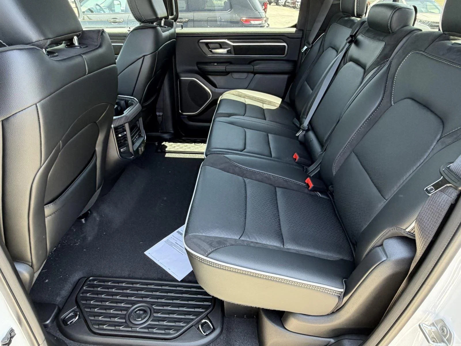 New 2026 Ivory White Tri-Coat Pearl-Coat Exterior Paint RAM Laramie image 18