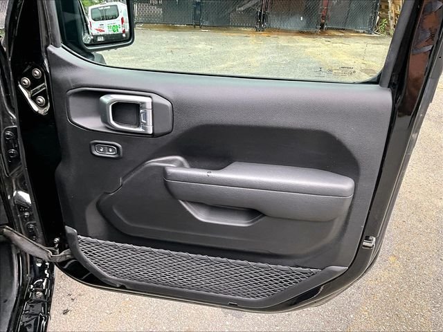 Used 2023 Black Jeep Sport image 19